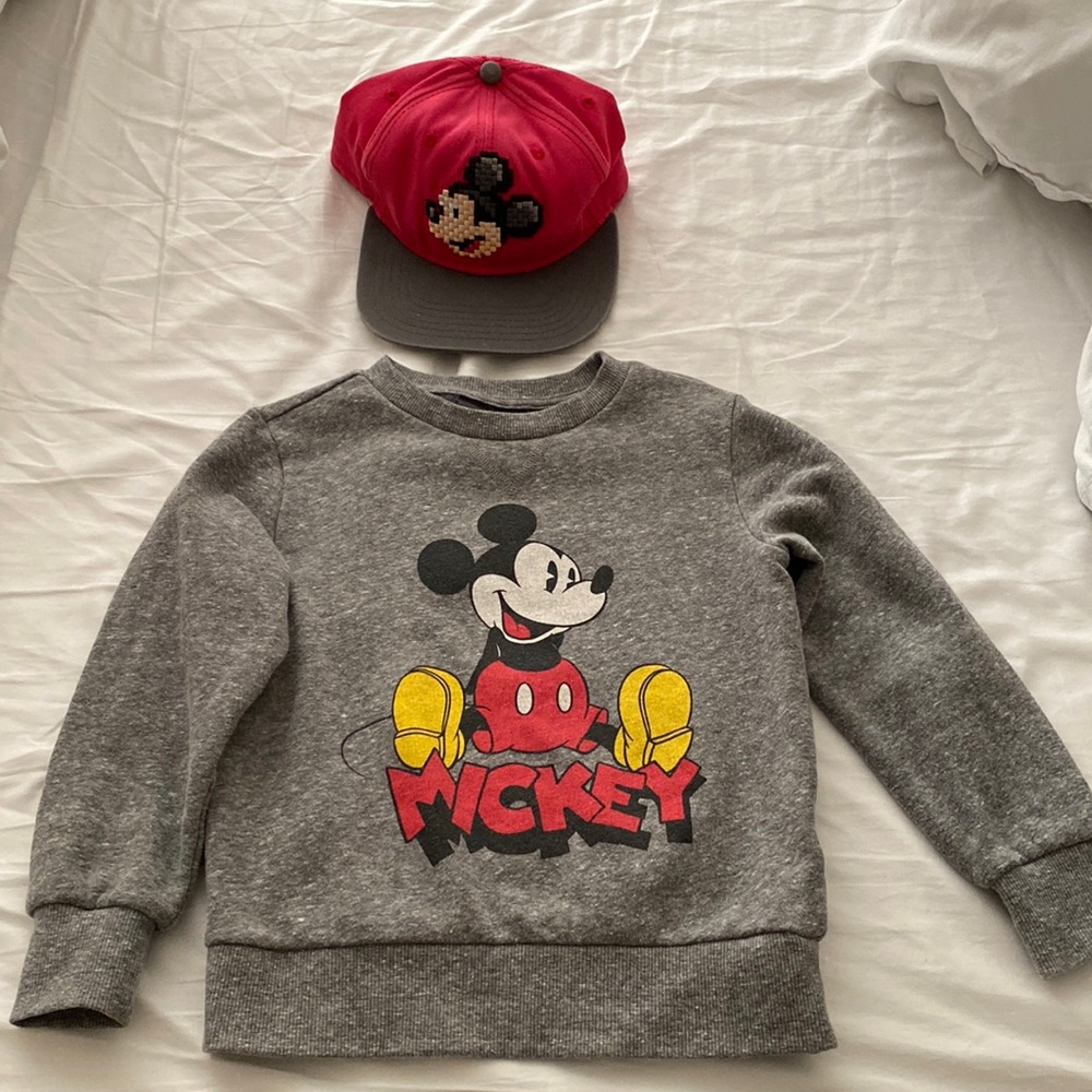 Mickey Mouse bundle hat and sweater. Good used condition. Size 4T sweater